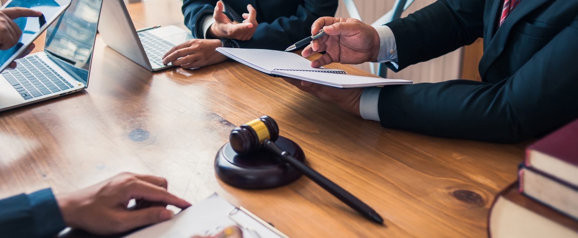 מגשר בתל אביב - איך בוחרים מגשר מומלץ בתל אביב